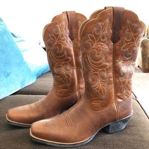 Ariat Women's Cowboy Boots size 9